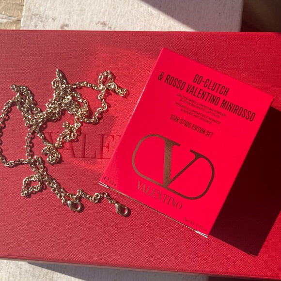 Valentino Go-Clutch Highlighter & Mini Lipstick- limited edition,removable chain - Picture 6 of 8